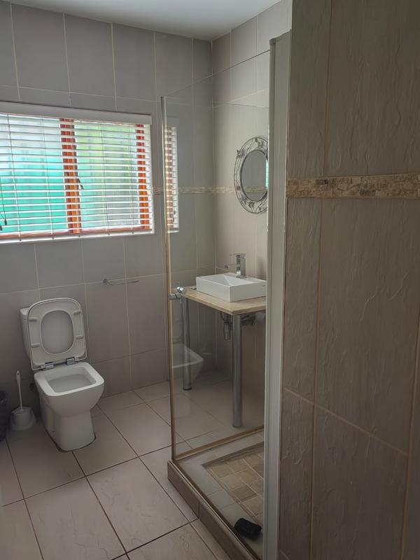To Let 4 Bedroom Property for Rent in Oatlands North Eastern Cape